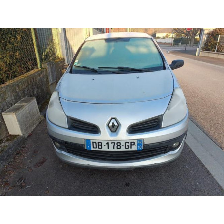 Platine feu arriere droit RENAULT CLIO 3 PHASE 1 d’occasion