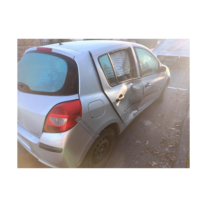 Platine feu arriere droit RENAULT CLIO 3 PHASE 1 d’occasion