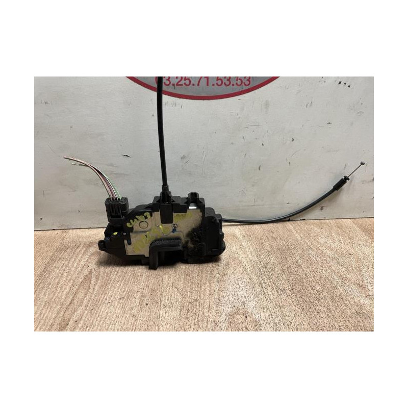 Serrure avant droit RENAULT CLIO 3 PHASE 2 d’occasion