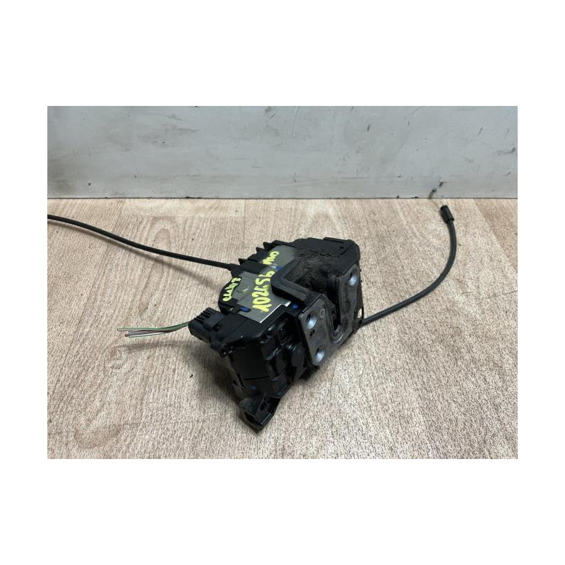 Serrure avant droit RENAULT CLIO 3 PHASE 2 d’occasion