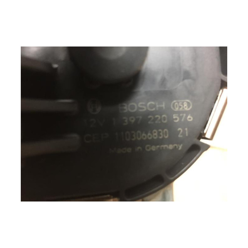 Moteur essuie glace avant gauche PEUGEOT 3008 1 PHASE 1 d’occasion