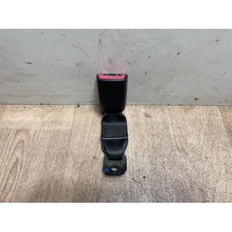 Attache ceinture arriere gauche SUZUKI SWIFT 3 d’occasion