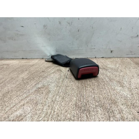 Attache ceinture arriere centrale SUZUKI SWIFT 3 d’occasion