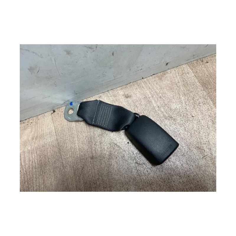Attache ceinture arriere centrale SUZUKI SWIFT 3 d’occasion