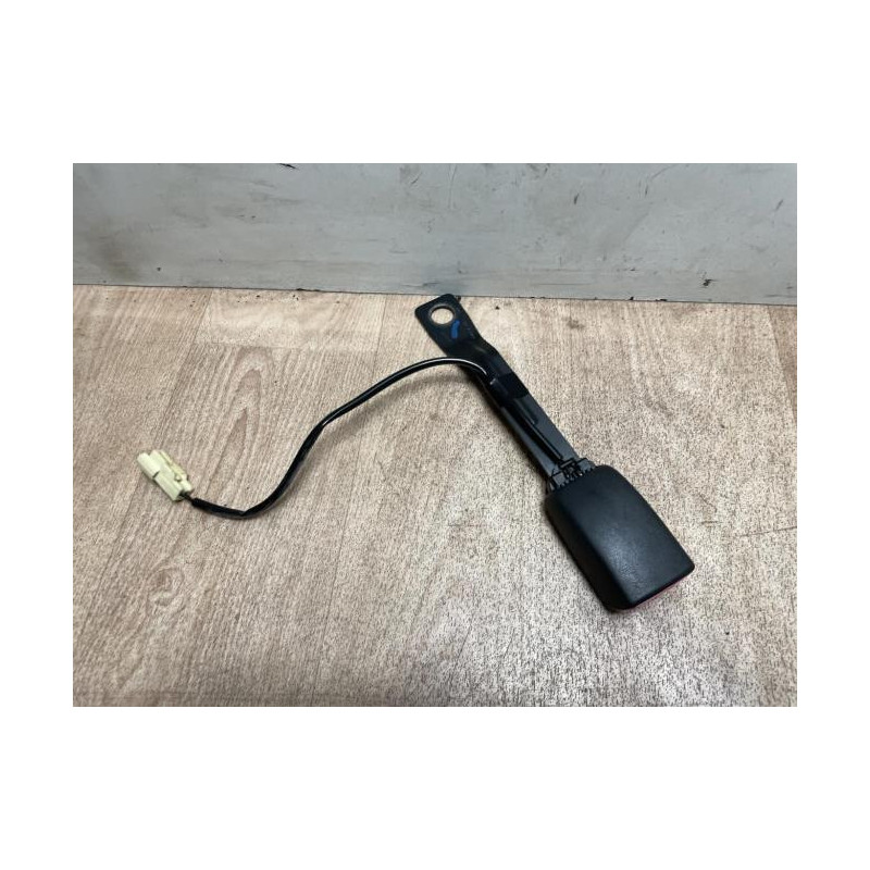 Attache ceinture avant gauche SUZUKI SWIFT 3 d’occasion