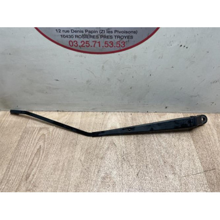 Bras essuie glace avant droit SUZUKI SWIFT 3 d’occasion
