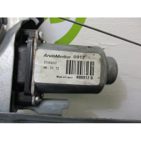 Leve vitre electrique avant droit PEUGEOT 207 1.4 16V d’occasion