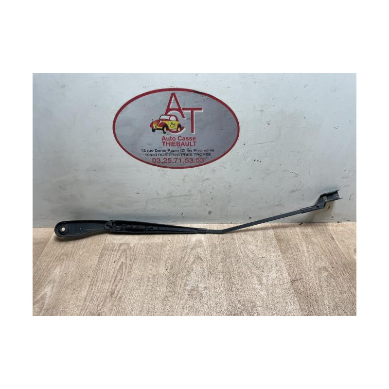 Bras essuie glace avant droit VOLVO V 50 PHASE 2 BREAK d’occasion