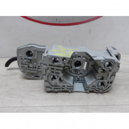 Platine feu arriere gauche TOYOTA COROLLA VERSO 2 PHASE 1 d’occasion
