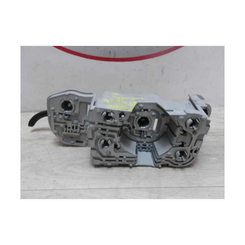 Platine feu arriere gauche TOYOTA COROLLA VERSO 2 PHASE 1 d’occasion