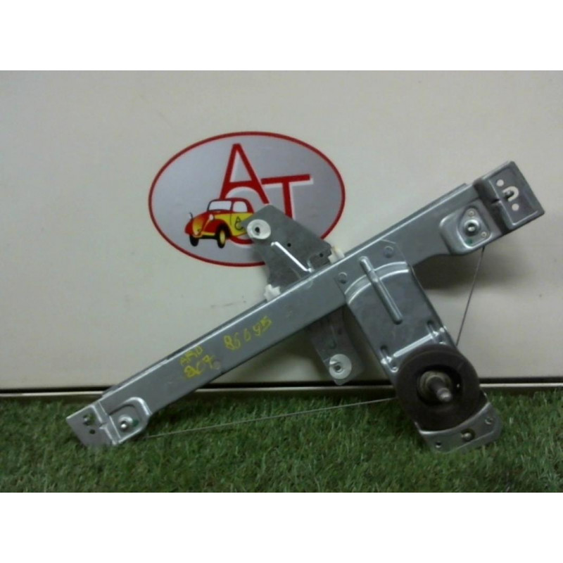 Leve vitre mecanique arriere droit PEUGEOT 207 1.4 16V d’occasion