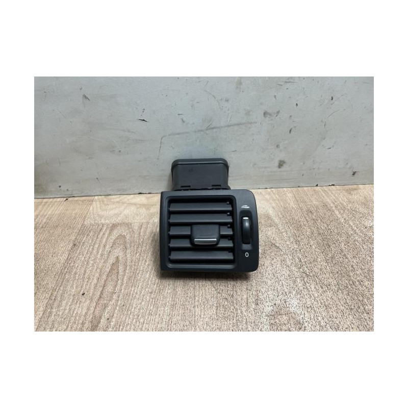 Aerateur tableau de bord avant gauche VOLVO V 50 PHASE 2 BREAK d’occasion