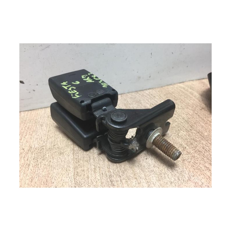 Attache ceinture arriere droit FORD FIESTA 6 PHASE 1 d’occasion