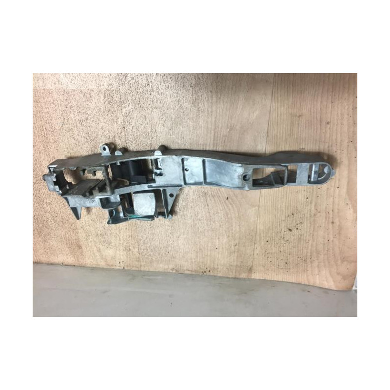 Support poignee porte avant gauche PEUGEOT 308 1 SW PHASE 1 BREAK d’occasion