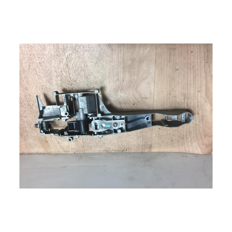 Support poignee porte avant gauche PEUGEOT 308 1 SW PHASE 1 BREAK d’occasion