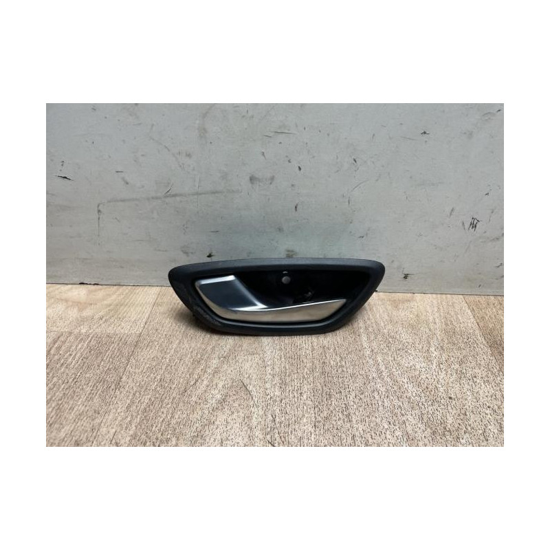 Poignee interieur arriere gauche RENAULT MEGANE 4 PHASE 1 d’occasion