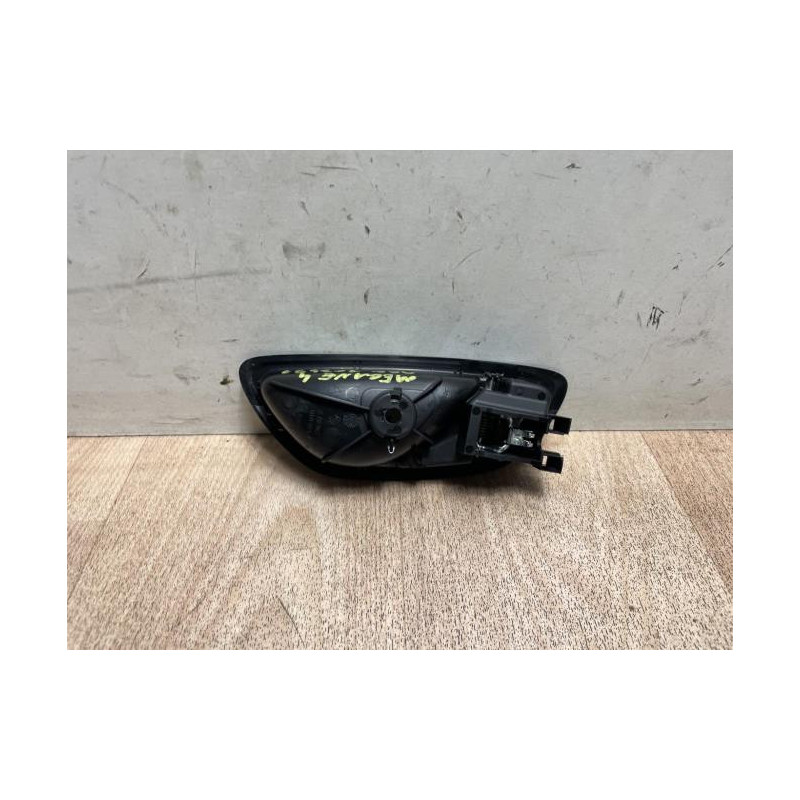 Poignee interieur arriere gauche RENAULT MEGANE 4 PHASE 1 d’occasion