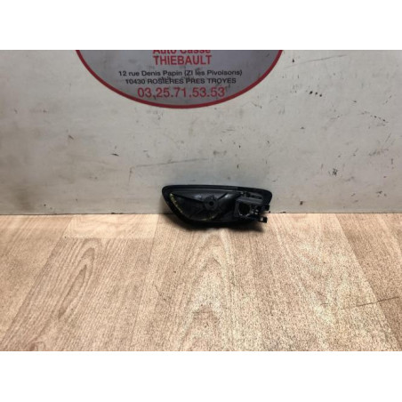 Poignee interieur avant gauche RENAULT MEGANE 4 PHASE 1 d’occasion
