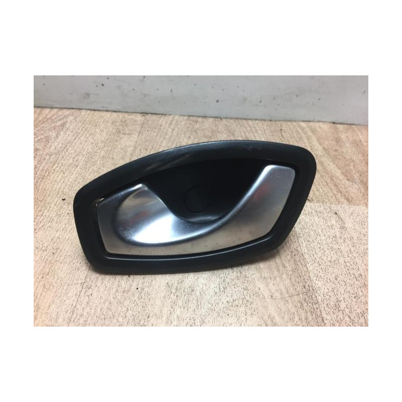 Poignee interieur arriere gauche RENAULT CLIO 4 PHASE 2 d’occasion