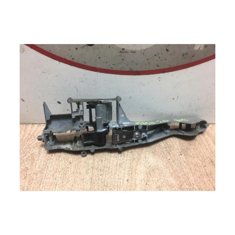 Support poignee porte avant gauche PEUGEOT 308 1 PHASE 1 d’occasion