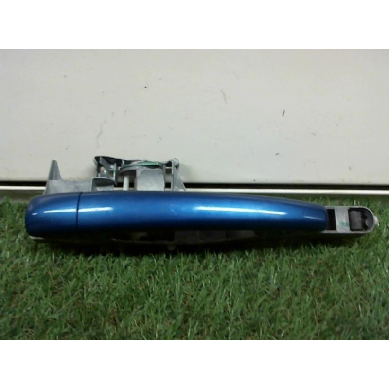 Poignee porte arriere droit PEUGEOT 207 1.4 16V d’occasion