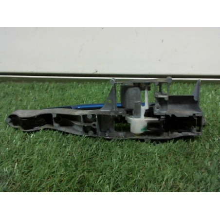 Poignee porte arriere droit PEUGEOT 207 1.4 16V d’occasion
