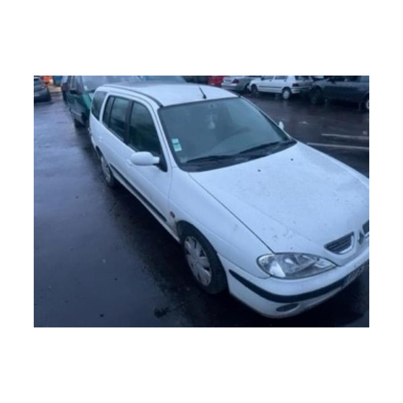 Rampe injection RENAULT MEGANE 1 BREAK d’occasion