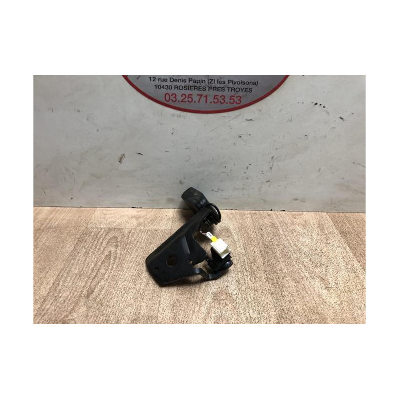 Attache ceinture arriere gauche CITROEN C4 1 PHASE 2 d’occasion