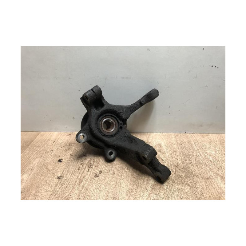 Fusee avant gauche DACIA LOGAN 1 PHASE 1 d’occasion