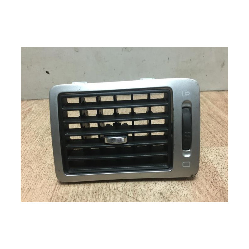 Aerateur tableau de bord avant droit PEUGEOT 307 PHASE 2 CABRIOLET d’occasion