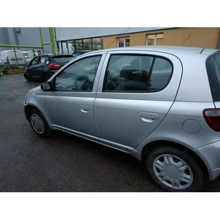 Baie de pare brise TOYOTA YARIS 1 PHASE 1 d’occasion
