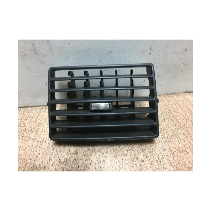 Aerateur tableau de bord PEUGEOT 307 PHASE 2 CABRIOLET d’occasion