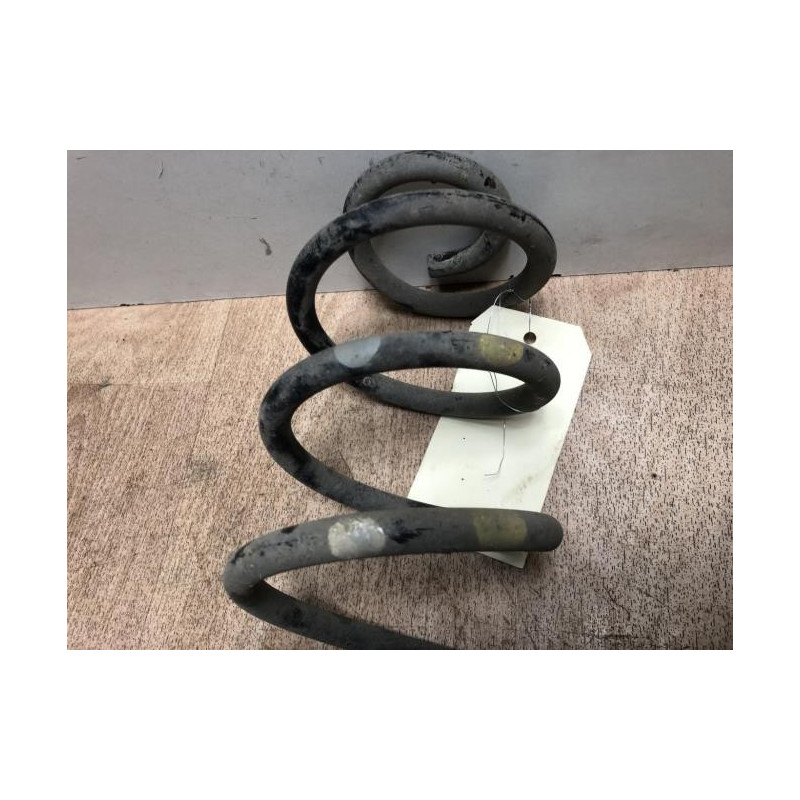 Ressort de suspension arriere droit PEUGEOT 307 PHASE 2 CABRIOLET d’occasion