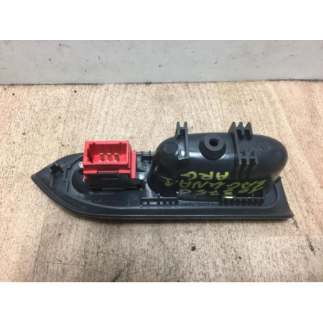 Interrupteur de leve vitre avant gauche RENAULT LAGUNA 1 PHASE 2 d’occasion