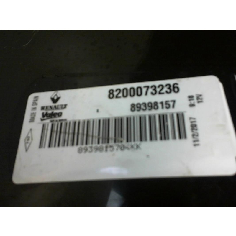 Feu arriere principal gauche (feux) RENAULT MEGANE II COUPE PHASE 1 d’occasion