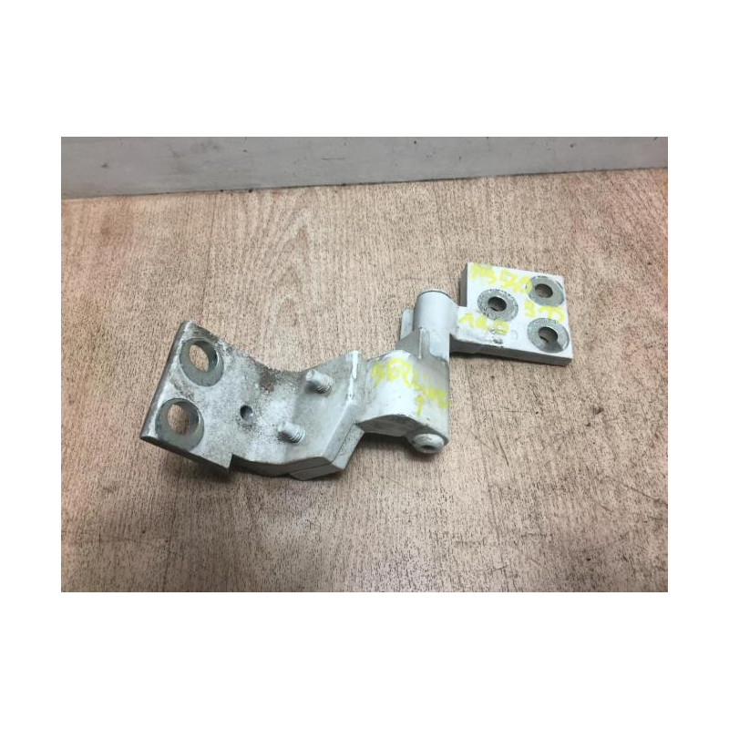 Charniere de porte de coffre droit CITROEN BERLINGO 1 PHASE 2 d’occasion