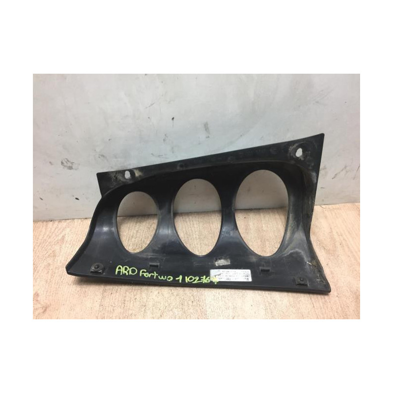 Enjoliveur de feu arriere droit SMART FORTWO 1 PHASE 2 COUPE d’occasion