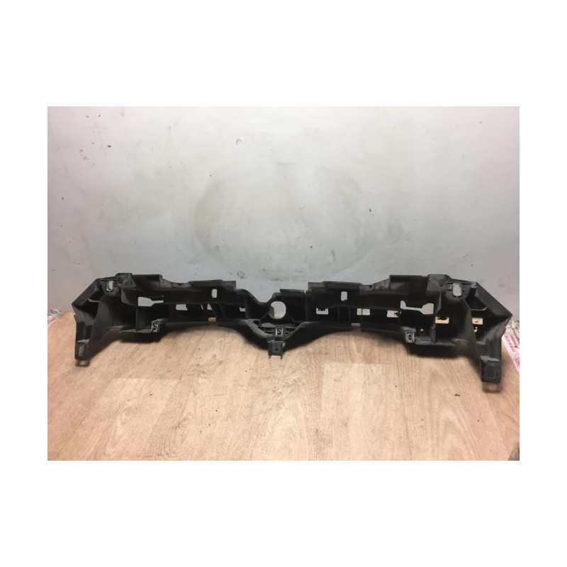 Support de pare chocs avant FIAT GRANDE PUNTO d’occasion