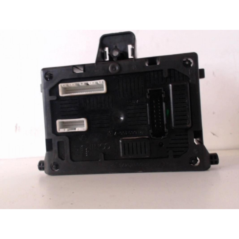 Boitier servitude moteur (BSM) RENAULT CLIO 3 PHASE 1 d’occasion