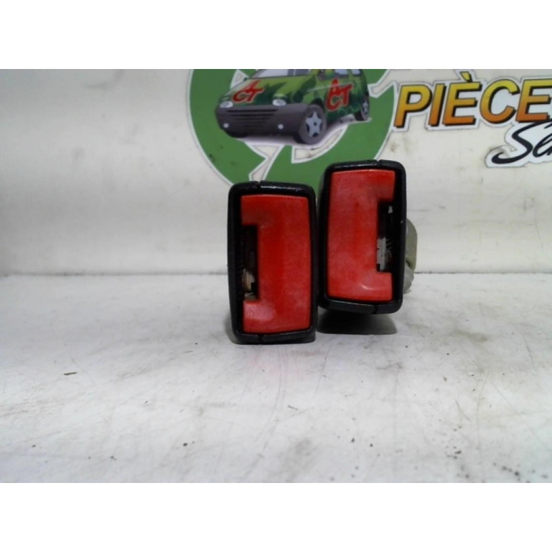 Attache ceinture arriere centrale VOLKSWAGEN GOLF 5 d’occasion