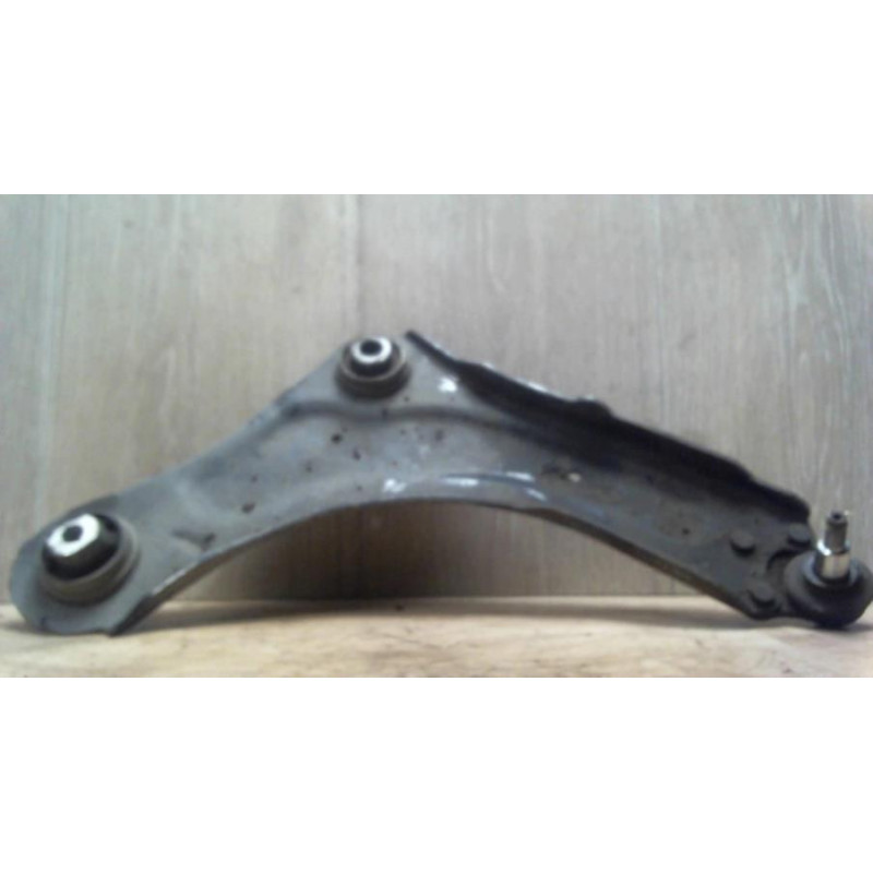 Triangle avant droit RENAULT SCENIC 3 PHASE 1 d’occasion