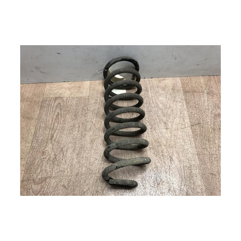 Ressort de suspension arriere droit DACIA LOGAN 1 PHASE 1 d’occasion