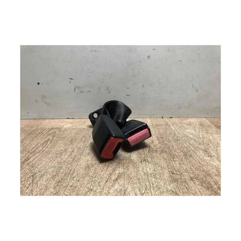 Attache ceinture arriere droit PEUGEOT 607 PHASE 1 d’occasion