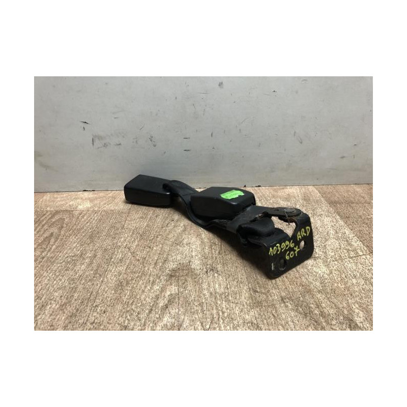 Attache ceinture arriere droit PEUGEOT 607 PHASE 1 d’occasion