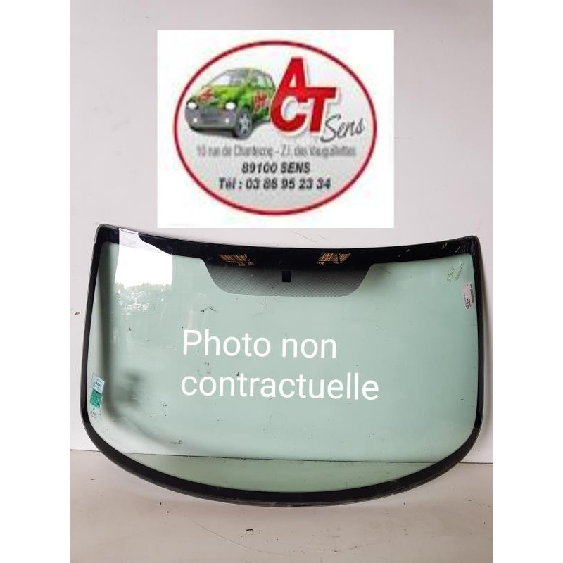 Lunette arriere RENAULT SUPER 5 d’occasion