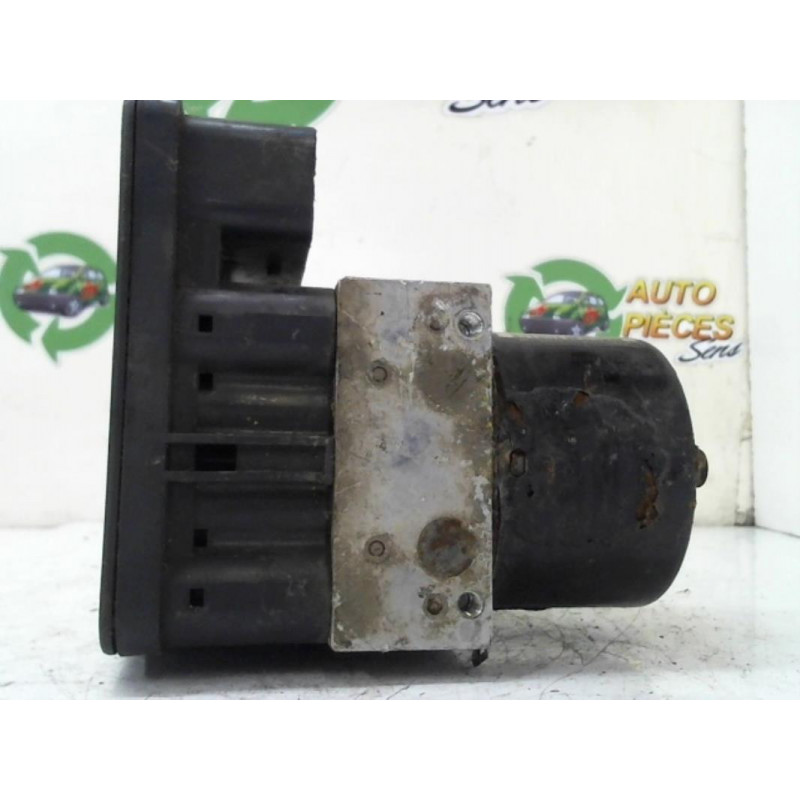 Bloc ABS (freins anti-blocage) RENAULT LAGUNA 1 PHASE 1 BREAK d’occasion