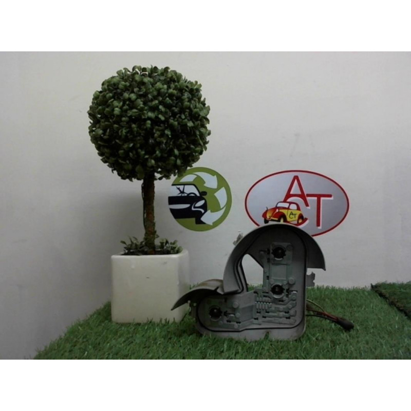 Platine feu arriere droit RENAULT MEGANE II CC PHASE 2 d’occasion