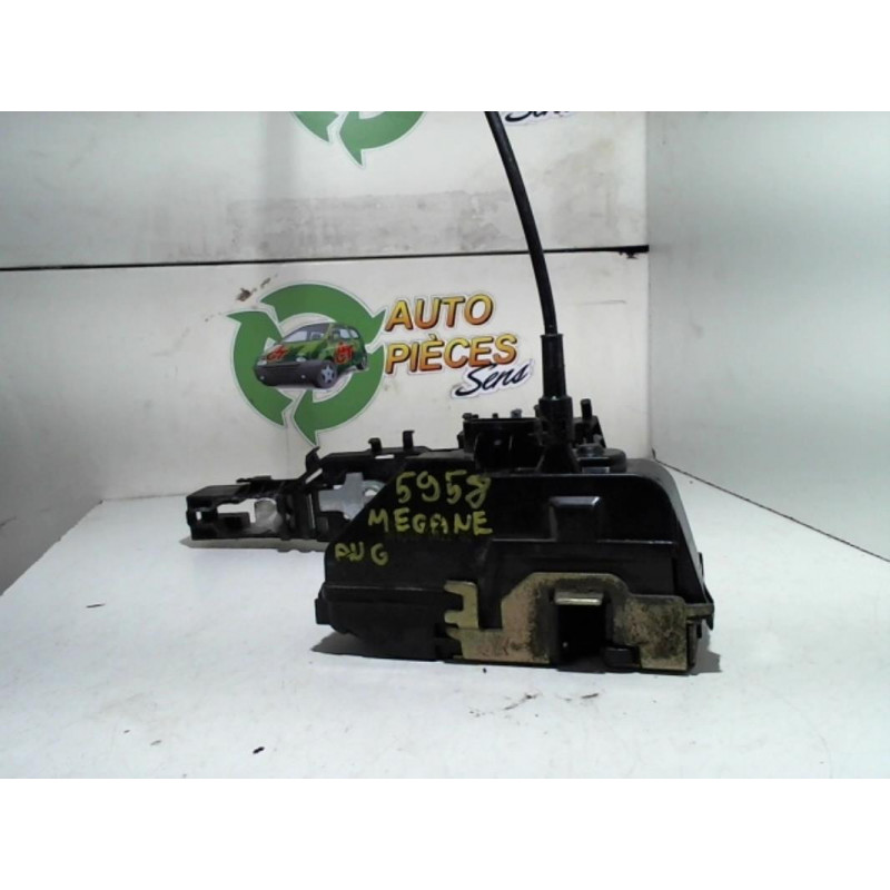 Serrure avant gauche RENAULT SCENIC 2 PHASE 1 d’occasion