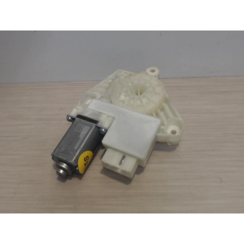 Moteur leve vitre arriere gauche VOLKSWAGEN GOLF 7 PHASE 1 d’occasion