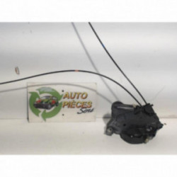 Serrure avant droit TOYOTA YARIS 2 PHASE 1 d’occasion